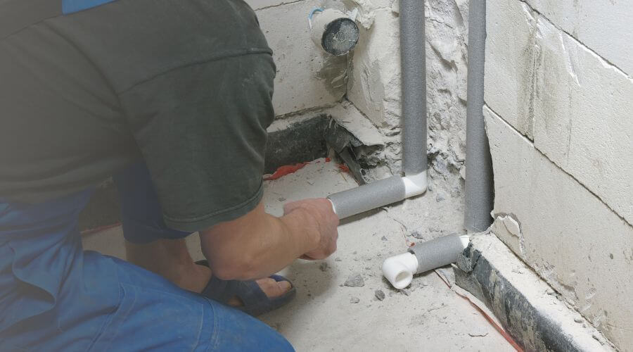 Expert burst pipe repair services in Cambridge, IL